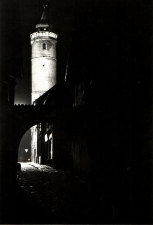 Domažlická věž v noci