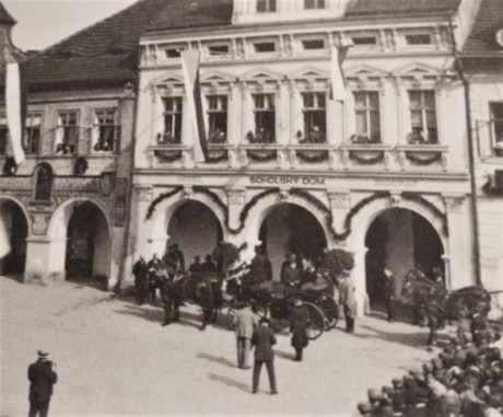 Sokolský dům v Domažlicích při návštěvě T. G. Masaryka