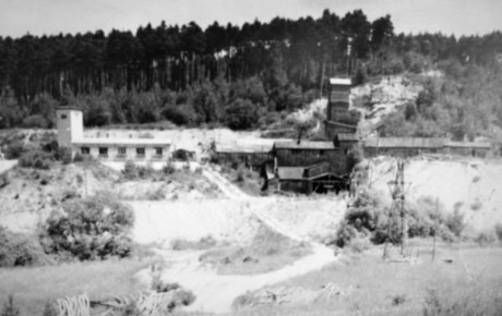 Živcový hlubinný důl u Otova