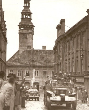 190217-9. Domažlice. U.S. Army,  5. května 1945. Náměstí Míru,