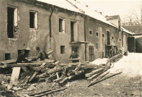 Bourání synagogy