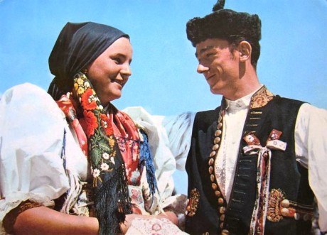 chodsko-folklor-lidova-kultura-kroje-etnografie-zvyky-zena-divka-vf-cb-118029603