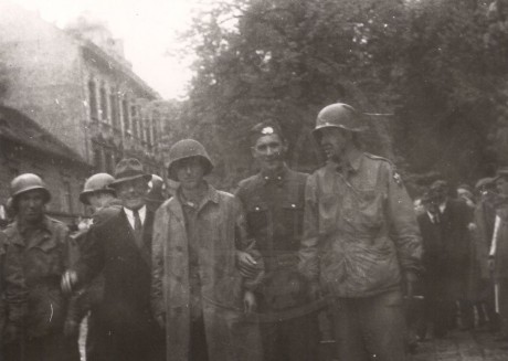 190217-27. Domažlice. NáměstívMíru. U.S. Army.05. května 1945.