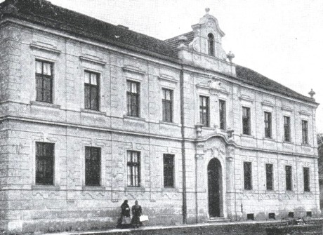 Bližší pohled na stavbu 