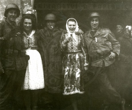 190217-68. Domažlice. Náměstí Míru. U.S. Army. 5. května 1945. (48)