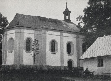 Kostel s hájovnou