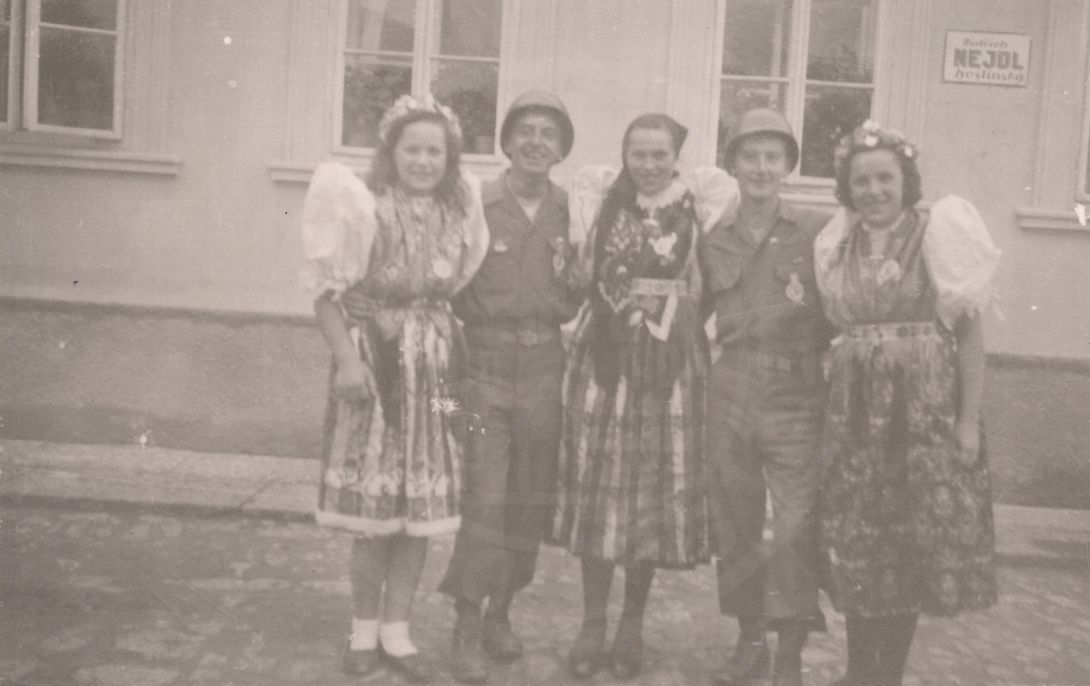 190218-9. Domažlice. U.S. Army. 1945.