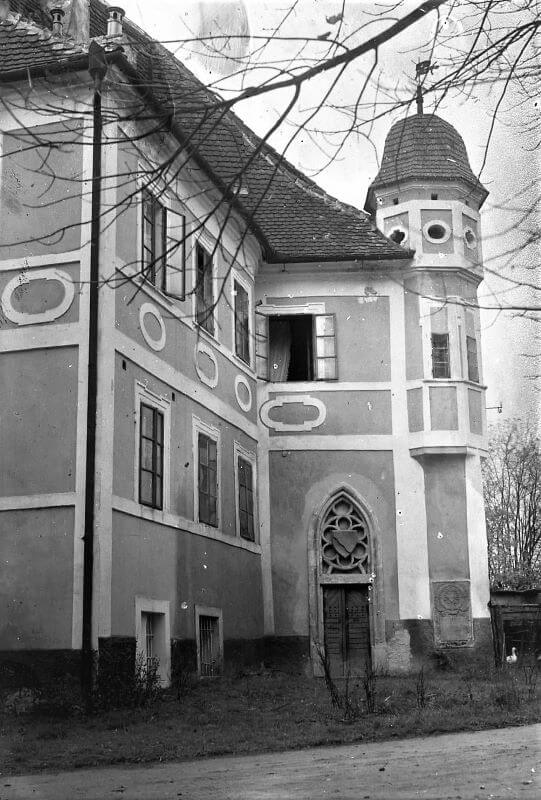 Zámek s věžičkou
