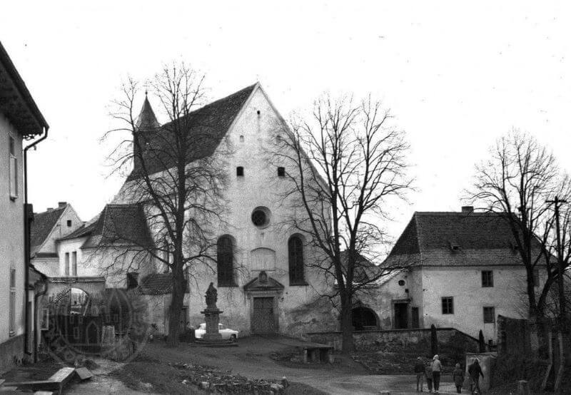 Klášterní kostel sv. Víta, Václava a Vojtěcha