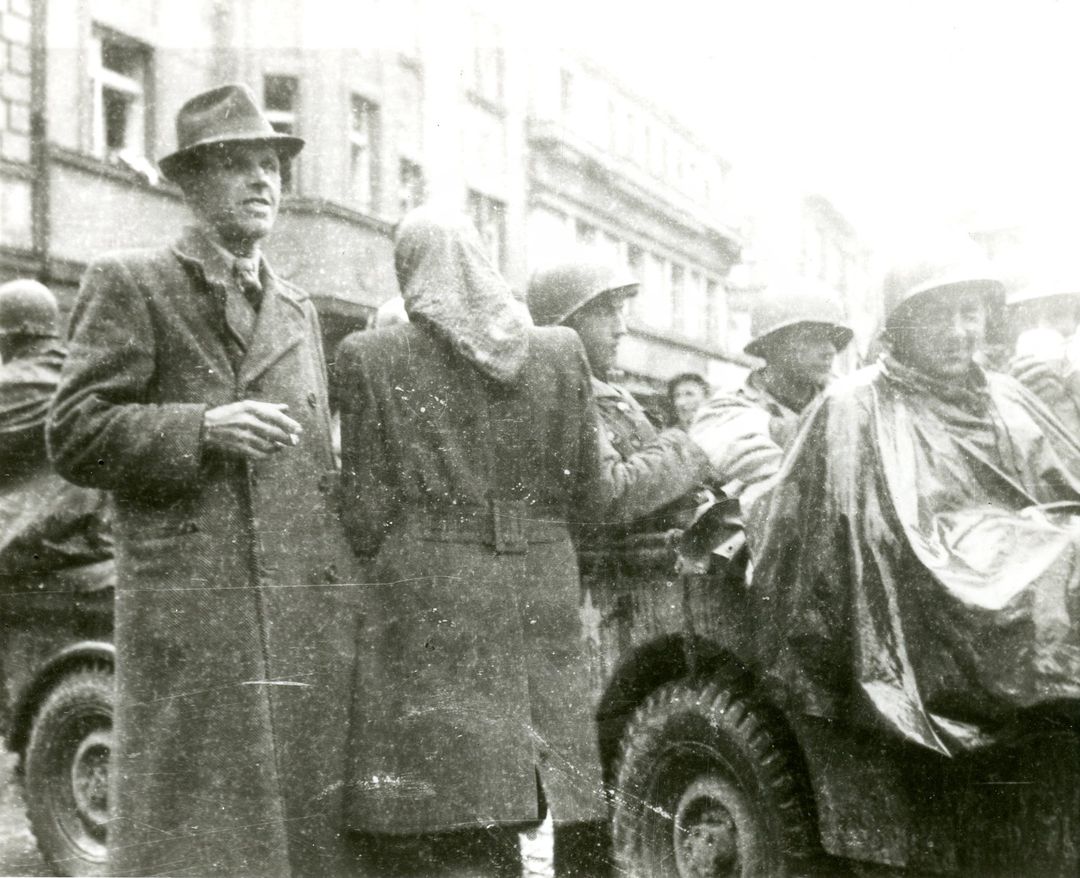 190217-6. Domažlice. Msgr. Staška. U.S. Army. 5. května 1945. (3)