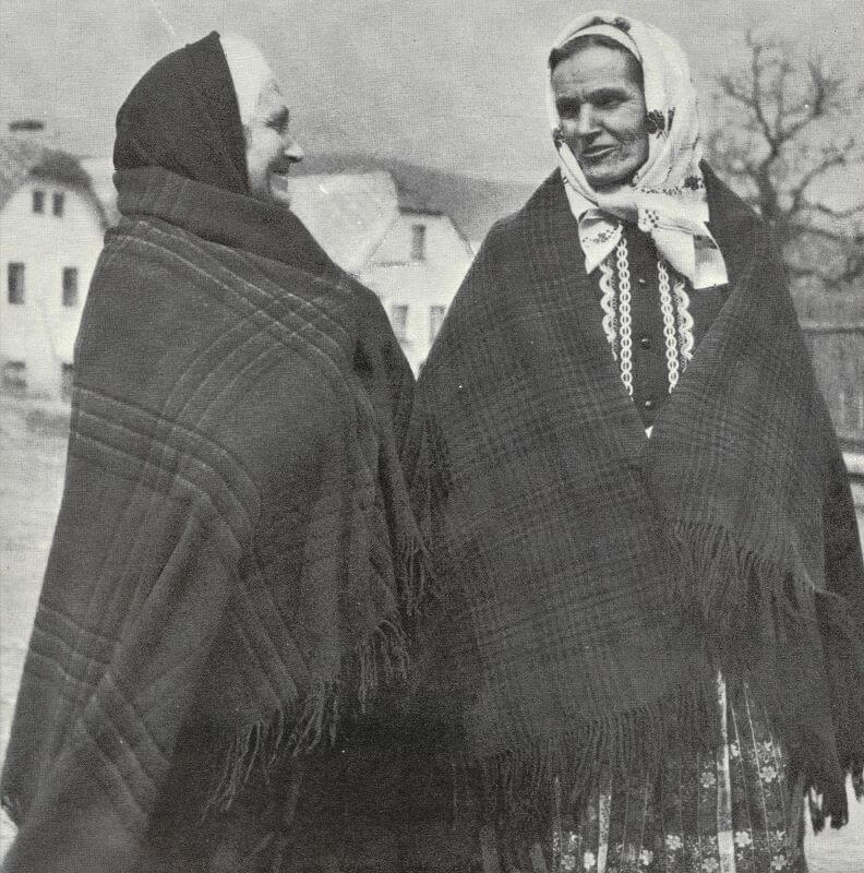 Ženy v salupech - horní Chodsko