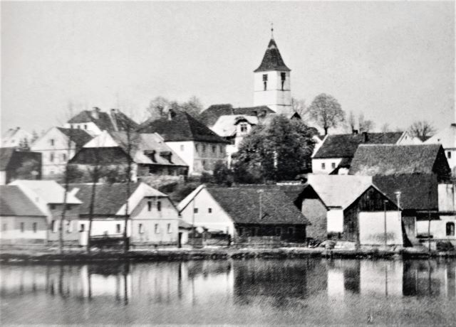 r. 1939