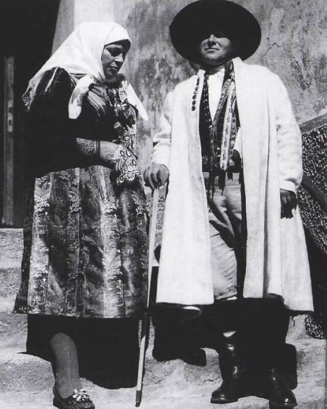 Chodské dolské kroje