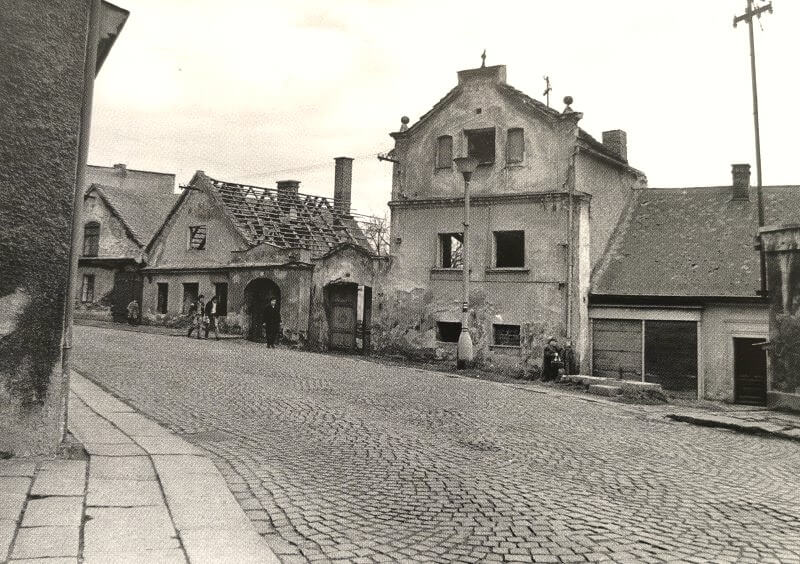 dnešní ulice Msgre. B. Staška před demolicí