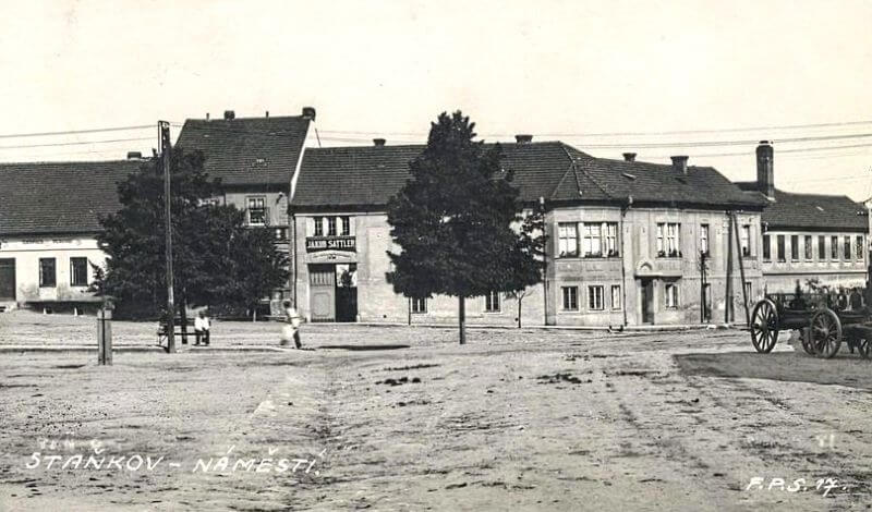 Pohled na náměstí