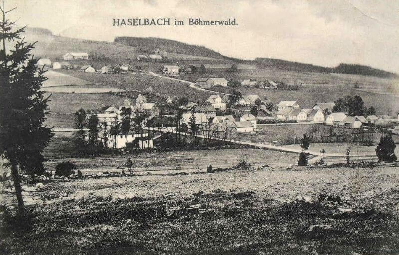 Pohlednice - celkový pohled na obec