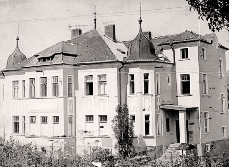 Budova Pohraniční stráže - objekt měl původně německého majitele