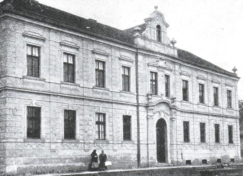 Bližší pohled na stavbu 