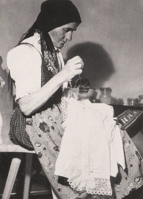 Švadlena a vyšívačka Anna Kapicová z Postřekova