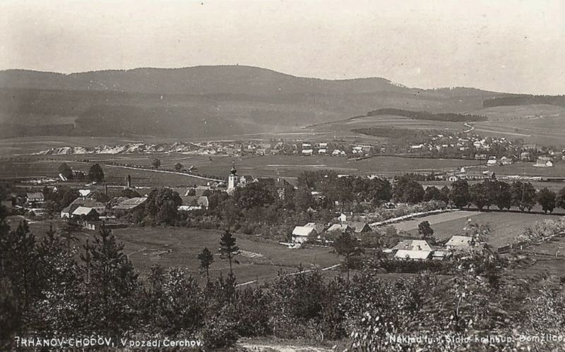 Vzdálený pohled na obec