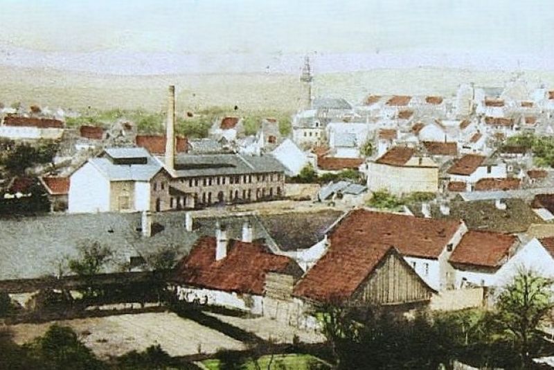 Kaubova továrna v r. 1901