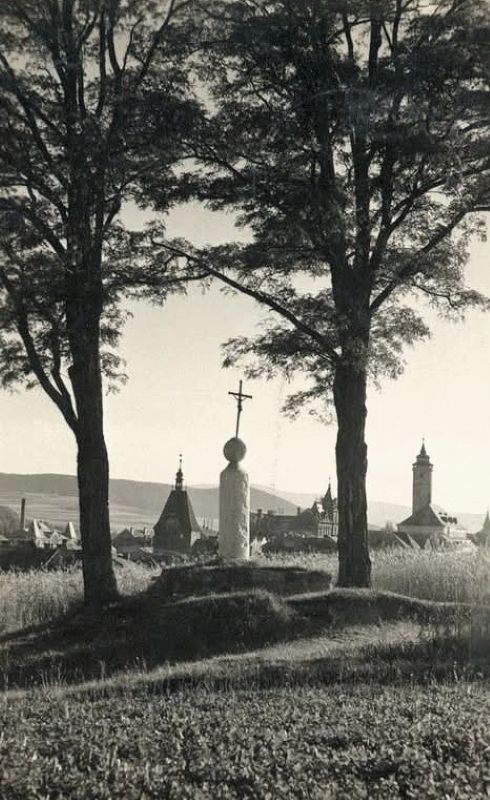 Vzhled kříže v dobách první republiky