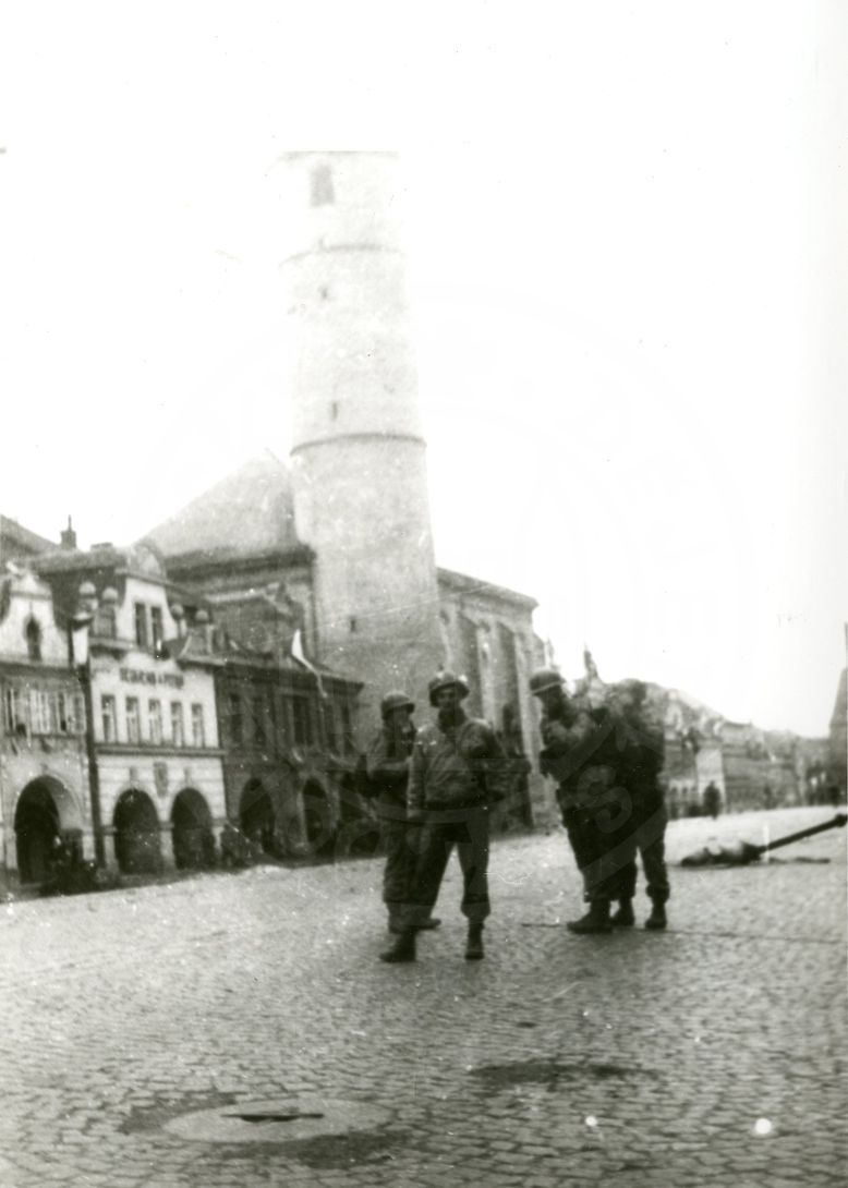 190217-39. Domažlice. Náměstí Míru. U.S. Army. 5. května 1945. (19)