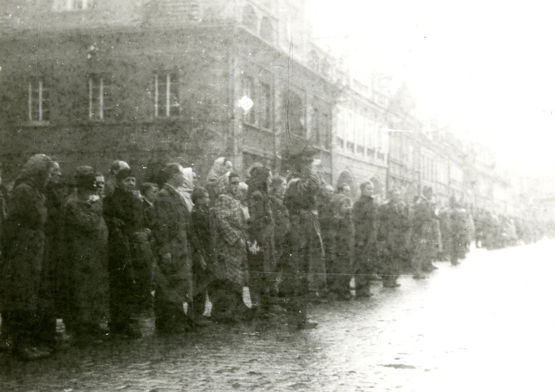 190217-41. Domažlice. Náměstí Míru. U.S. Army. 5. května 1945. (21)