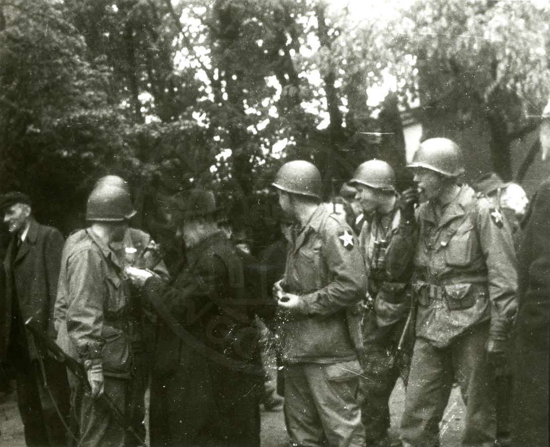 190217-63. Domažlice. Náměstí Míru. U.S. Army. 5. května 1945. (43)