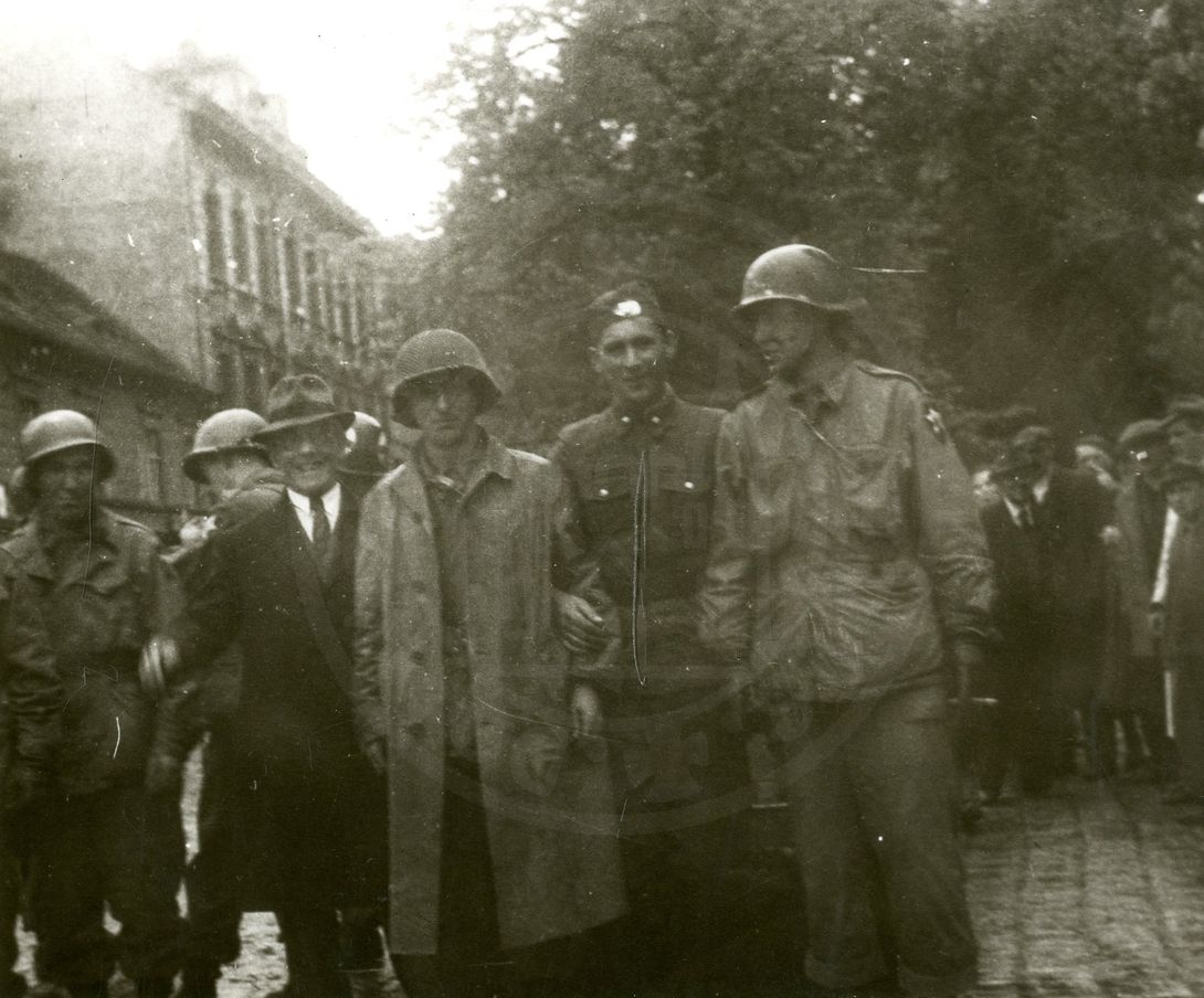 190217-64.  Domažlice. Náměstí Míru. U.S. Army. 5. května 1945. (44)