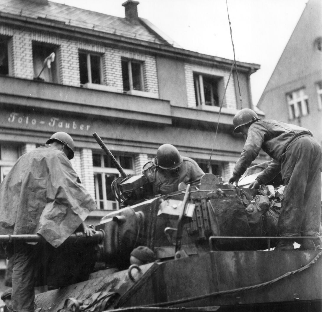 190217-81. Domažlice. Msgr. Staška. U.S. Army. 5. květen 1945. (3)