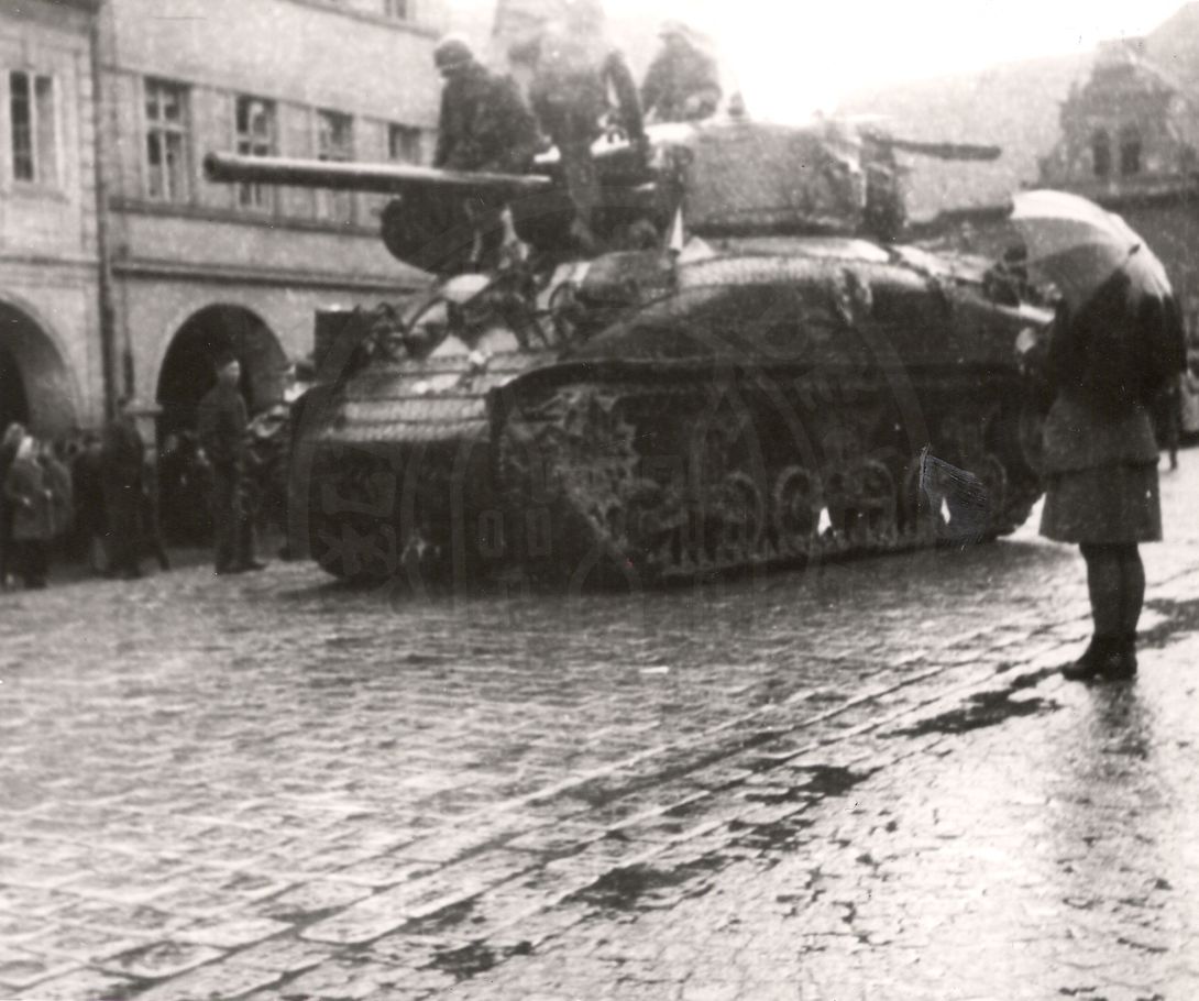 190217-83. Domažlice. Náměstí Míru. U.S. Army. 5. květen 1945. (4)